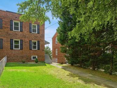 Main picture of 5053 11th St NE