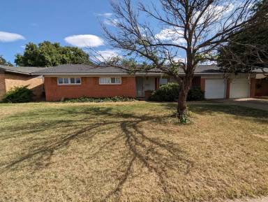 Main picture of 2115 66th St