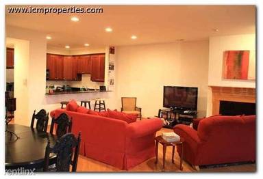 Main picture of 3338 N Sheffield Ave
