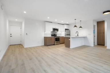 Main picture of 2101 Dale St