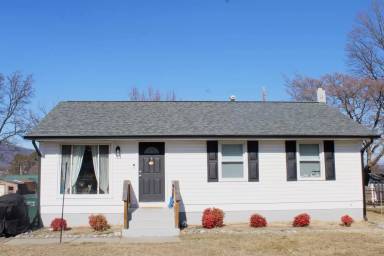 Main picture of 1425 Deacon St