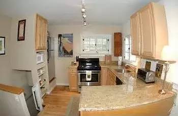 Main picture of 630 E Cedar Ave