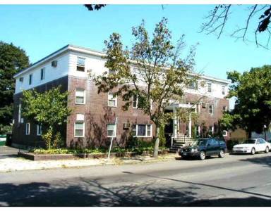 Main picture of 21 Lewis St