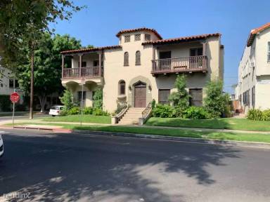 Main picture of 7551 Oakwood Ave