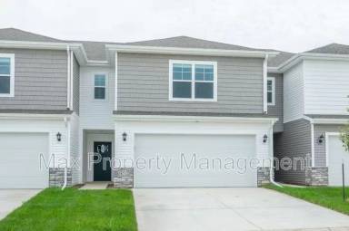 Main picture of 4582 SE Rockford