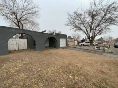 Main picture of 4506 Overland St NE