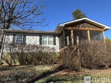 Main picture of 124 Joyner Ave