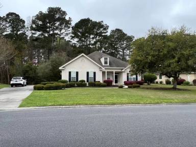 Main picture of 26 Parkside Dr