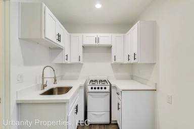 Main picture of 2412 E Monroe St Apartments