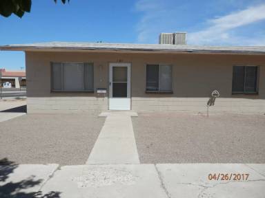 Main picture of 915 S Platinum Ave