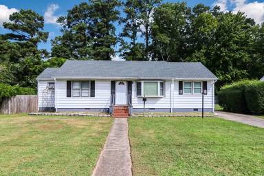 Main picture of 797 Old Oyster Point Rd