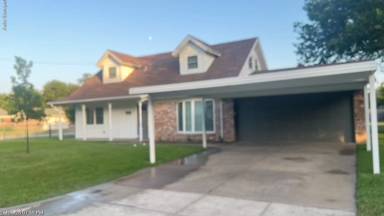 Main picture of 201 Straw Rd