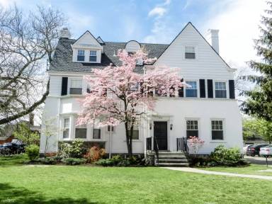 Main picture of 816 Tappan Ave