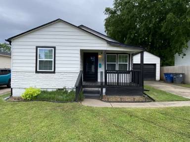 Main picture of 6932 E 5th Pl