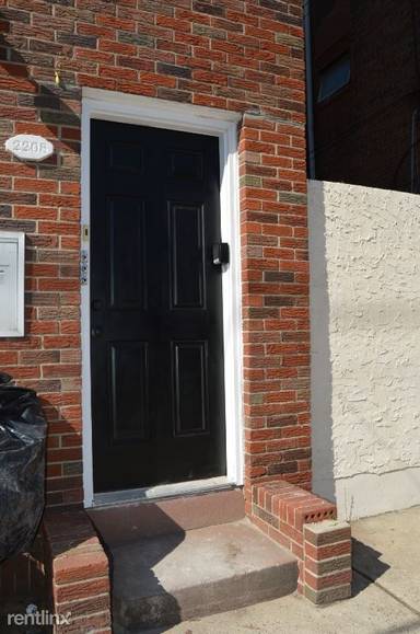 Main picture of 2208 S 16th St