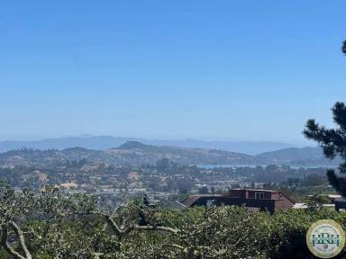Main picture of 642 Amaranth Blvd