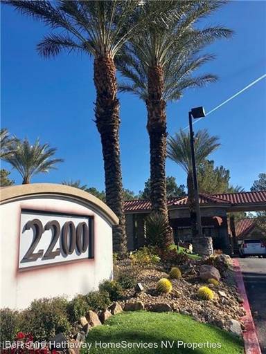 Main picture of The Residence at Canyon Gate