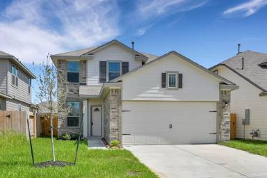 Main picture of 16609 Merry Pines Dr