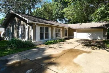 Main picture of 2511 S Franklin Ave