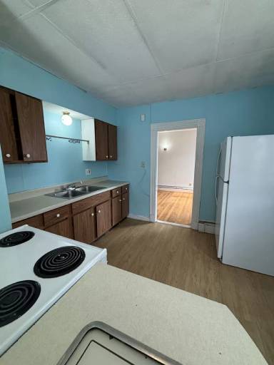 Main picture of 170 Warren St