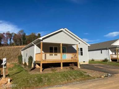 Main picture of 28 Quinn Hill Ln