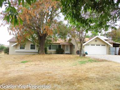 Main picture of 4132 Holly Ln