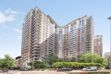 Main picture of Continental at Ballston