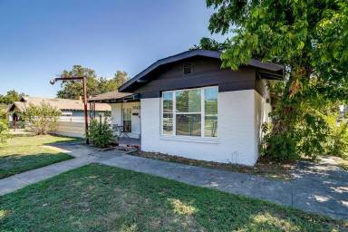 Main picture of 3645 Travis Ave
