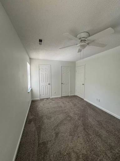 Main picture of 15 S Nipper Ct