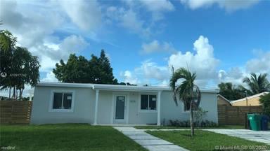 Main picture of 9275 SW 42nd Ter