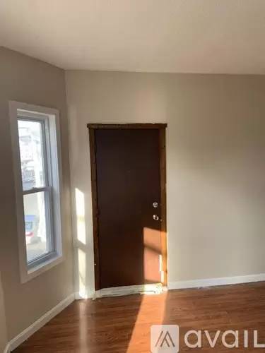 Main picture of 10 Lilley Ave