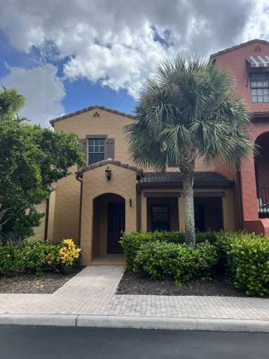 Main picture of 8989 Cambria Cir