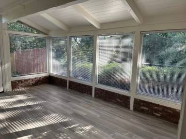 Main picture of 110 Colonial Dr