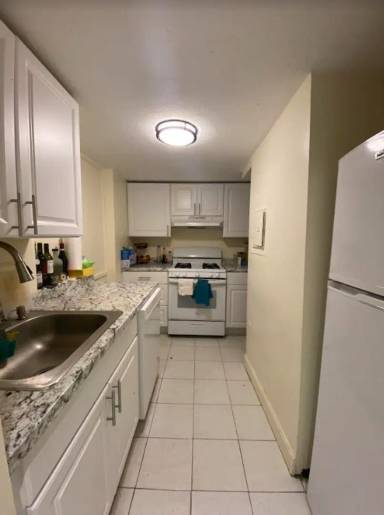 Main picture of 120 Portland St