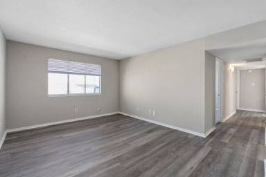 Main picture of 4020 Highway 365