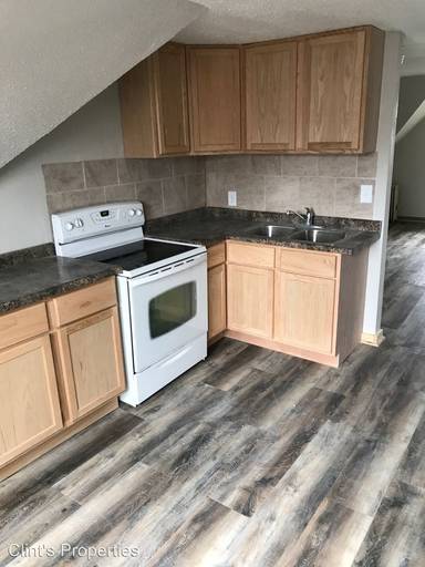 Main picture of 722 4th St SW