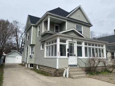 Main picture of 85 E 16th St