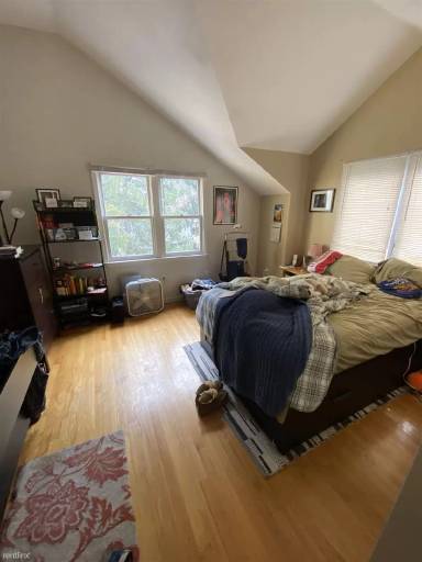 Main picture of 250 Allston St