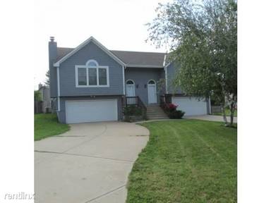 Main picture of 6642 W 152nd St