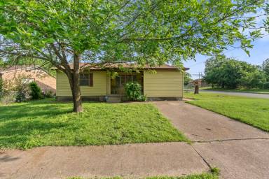 Main picture of 1302 Redondo Dr