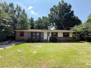 Main picture of 7220 Ainsley St
