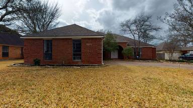 Main picture of 9204 Waterford Dr