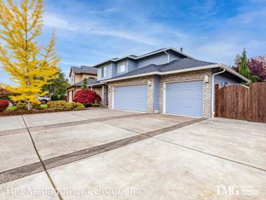 Main picture of 2420 NW 148th St