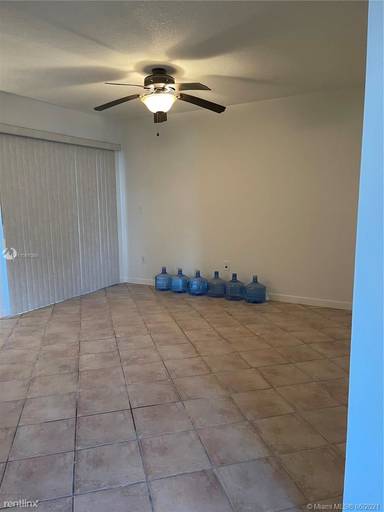 Main picture of 929 Hamilton Dr
