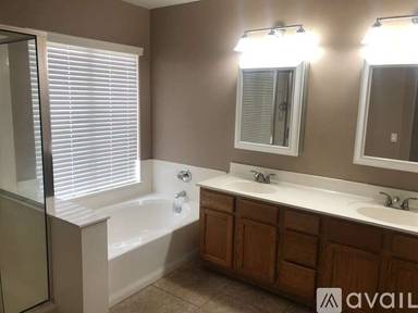 Main picture of 1332 W Park Ave