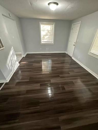 Main picture of 917 W 30th St