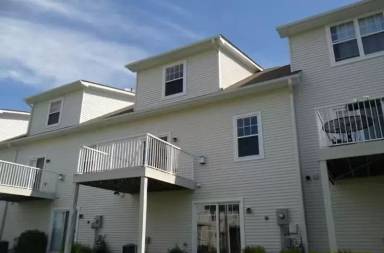 Main picture of 5039 Fountain Ln N