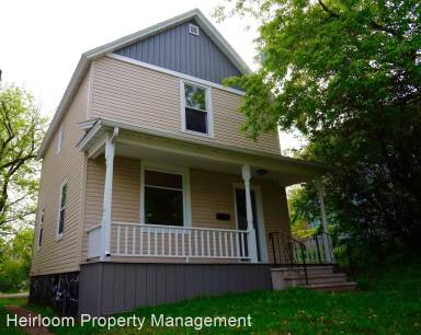 Main picture of 619 N 11th Ave E