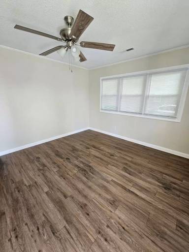 Main picture of 806 W Willis Ave
