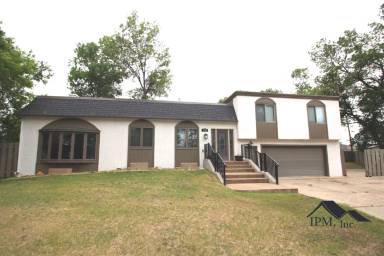 Main picture of 1509 4th Ave SW